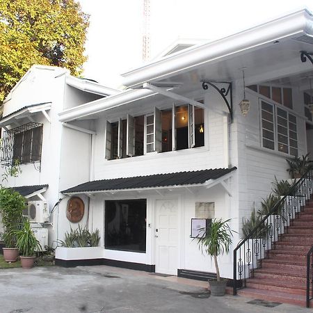 The White Bed And Breakfast Bacolod Kültér fotó