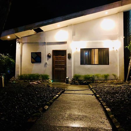 The White Bed And Breakfast Bacolod Kültér fotó