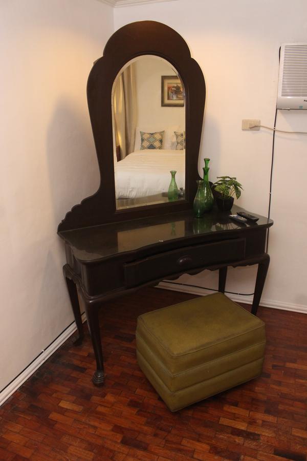 The White Bed And Breakfast Bacolod Kültér fotó
